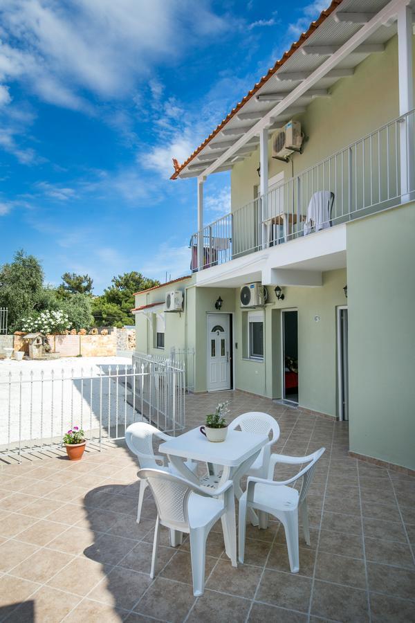 Villa Dimitris Potos Eksteriør billede