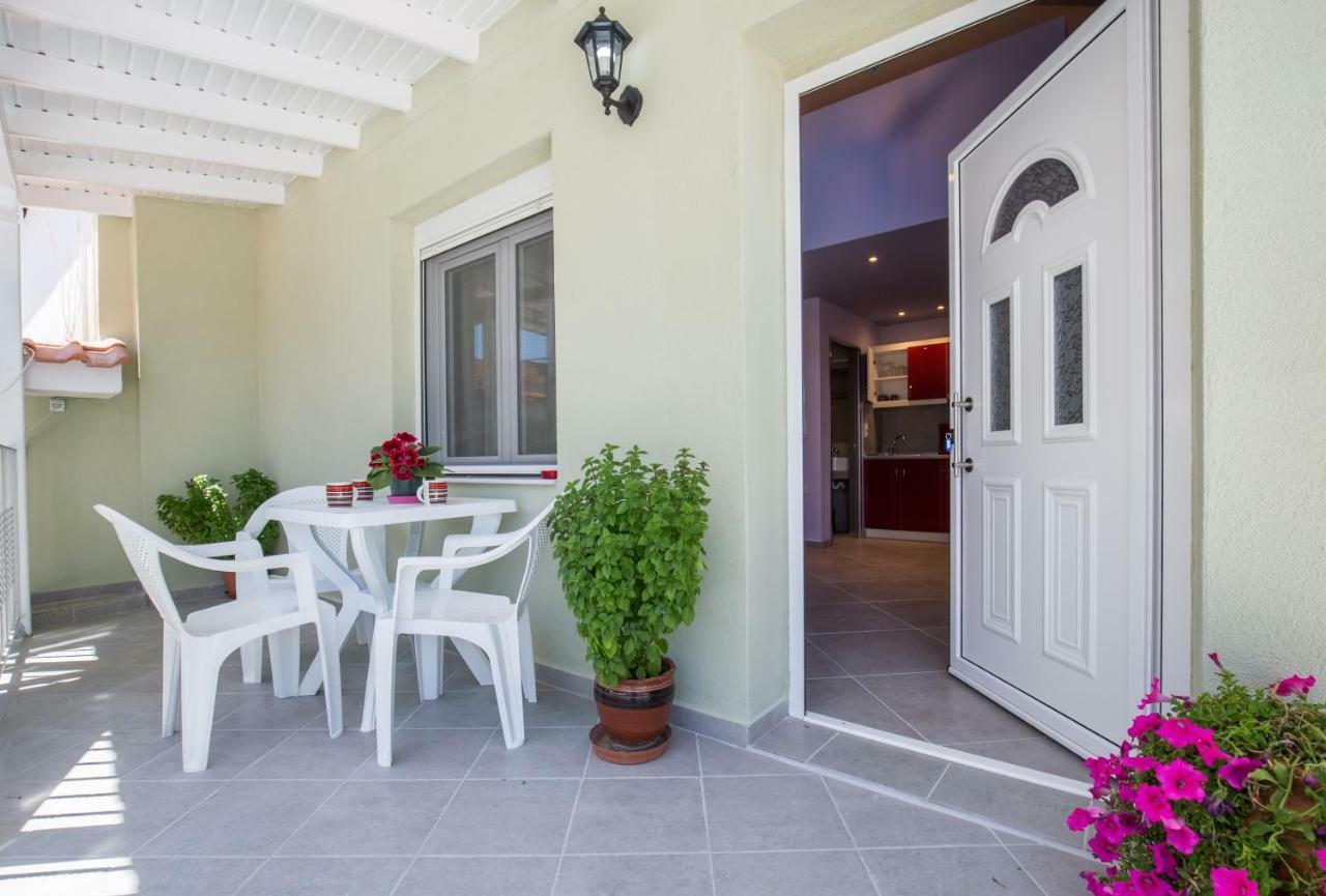 Villa Dimitris Potos Eksteriør billede